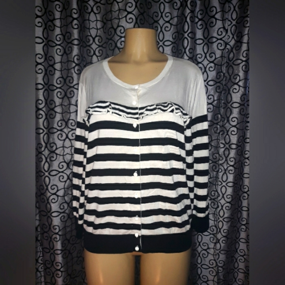 💣TALBOTS BLACK & WHITE BUTTON UP SWEATER SZ LG
